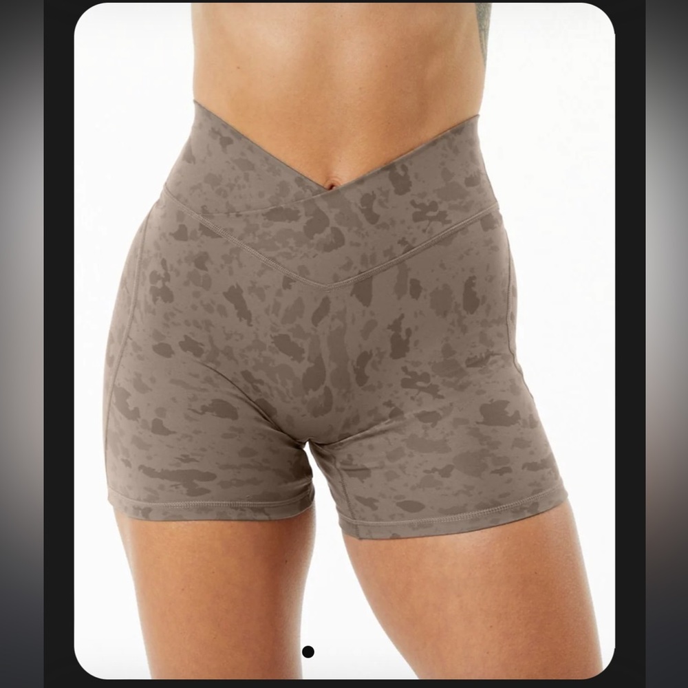 Alphalete Shorts